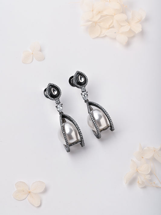 Pearl Drop Earrings With Oxidized Finish